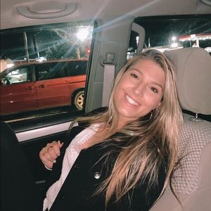 Meet your Posher, Cassie